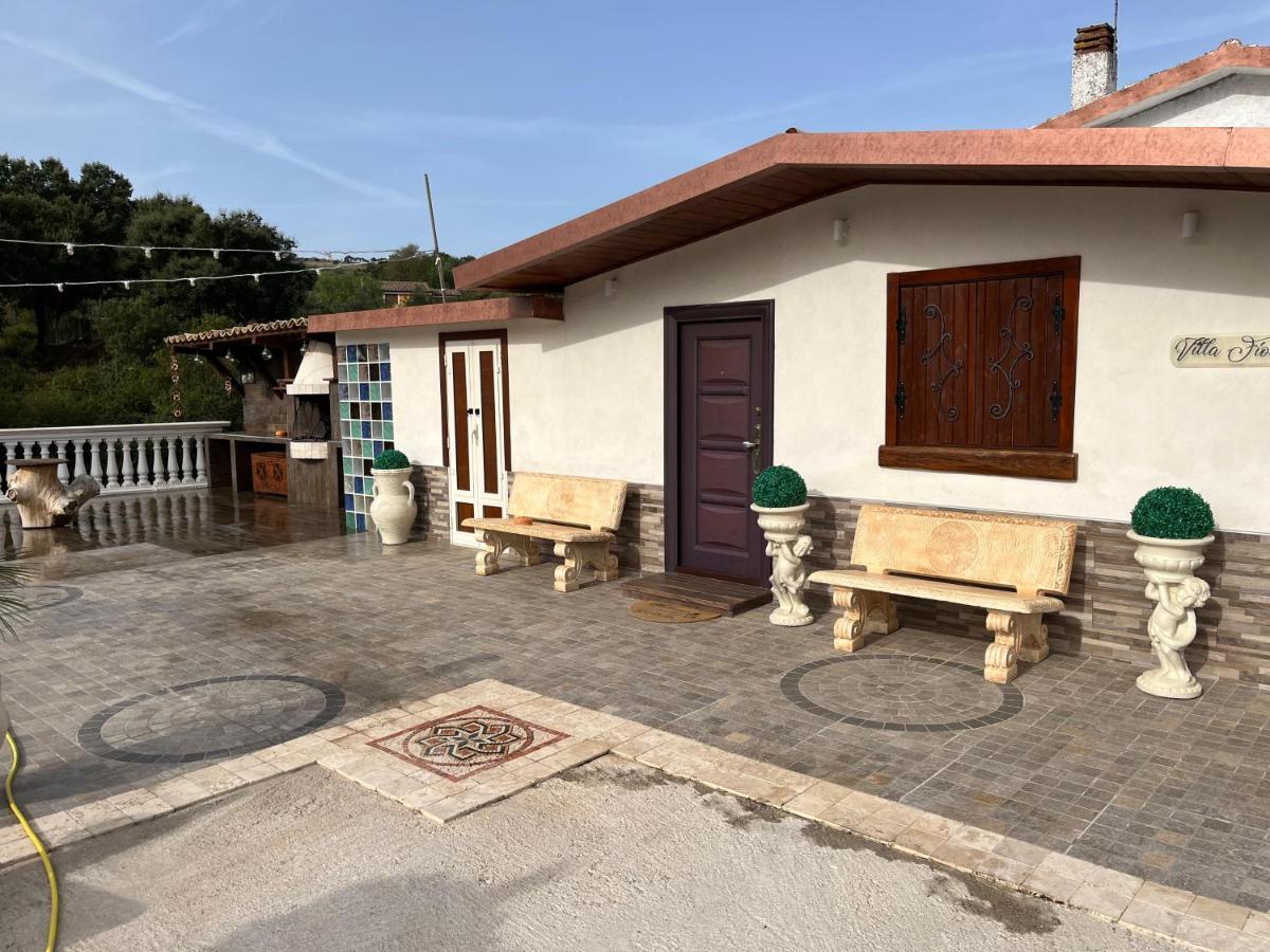 Villa Fiore - Piscina E Idromassaggio Itri Exterior photo